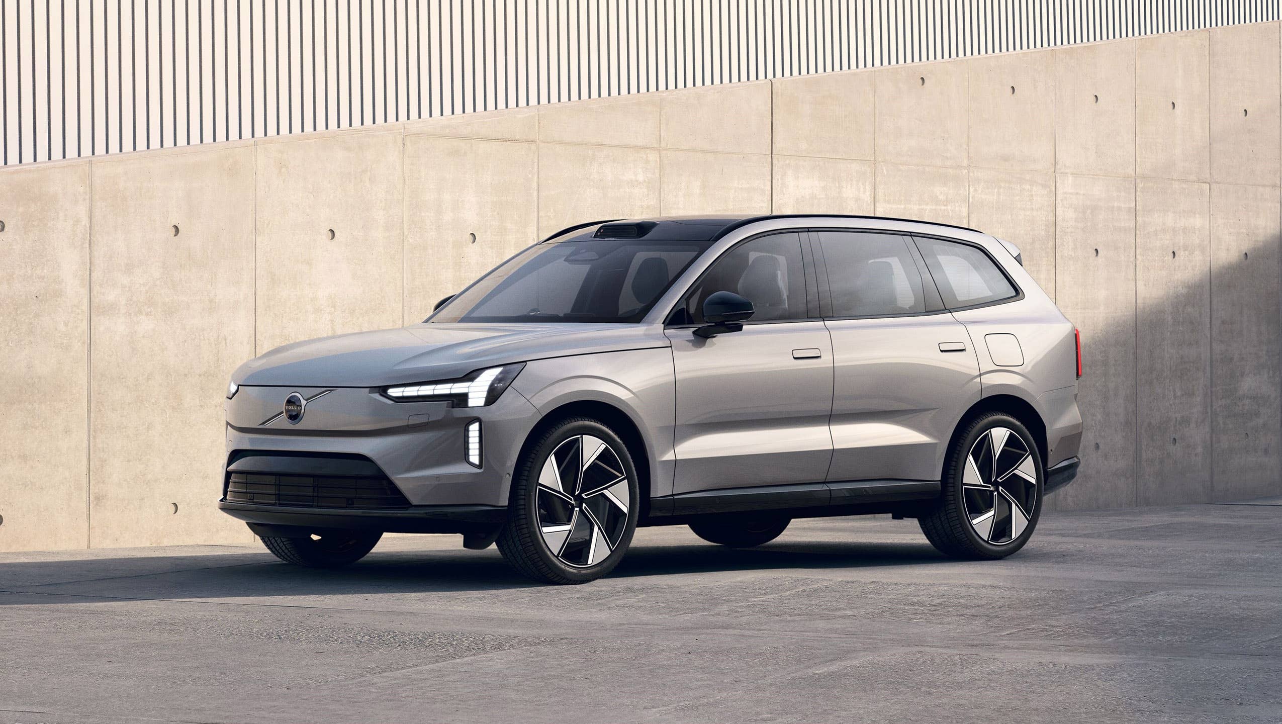 2024年沃尔沃EX90电动SUV致力于极简主义外观，最大限度地利用科技 欧宝app官网网址