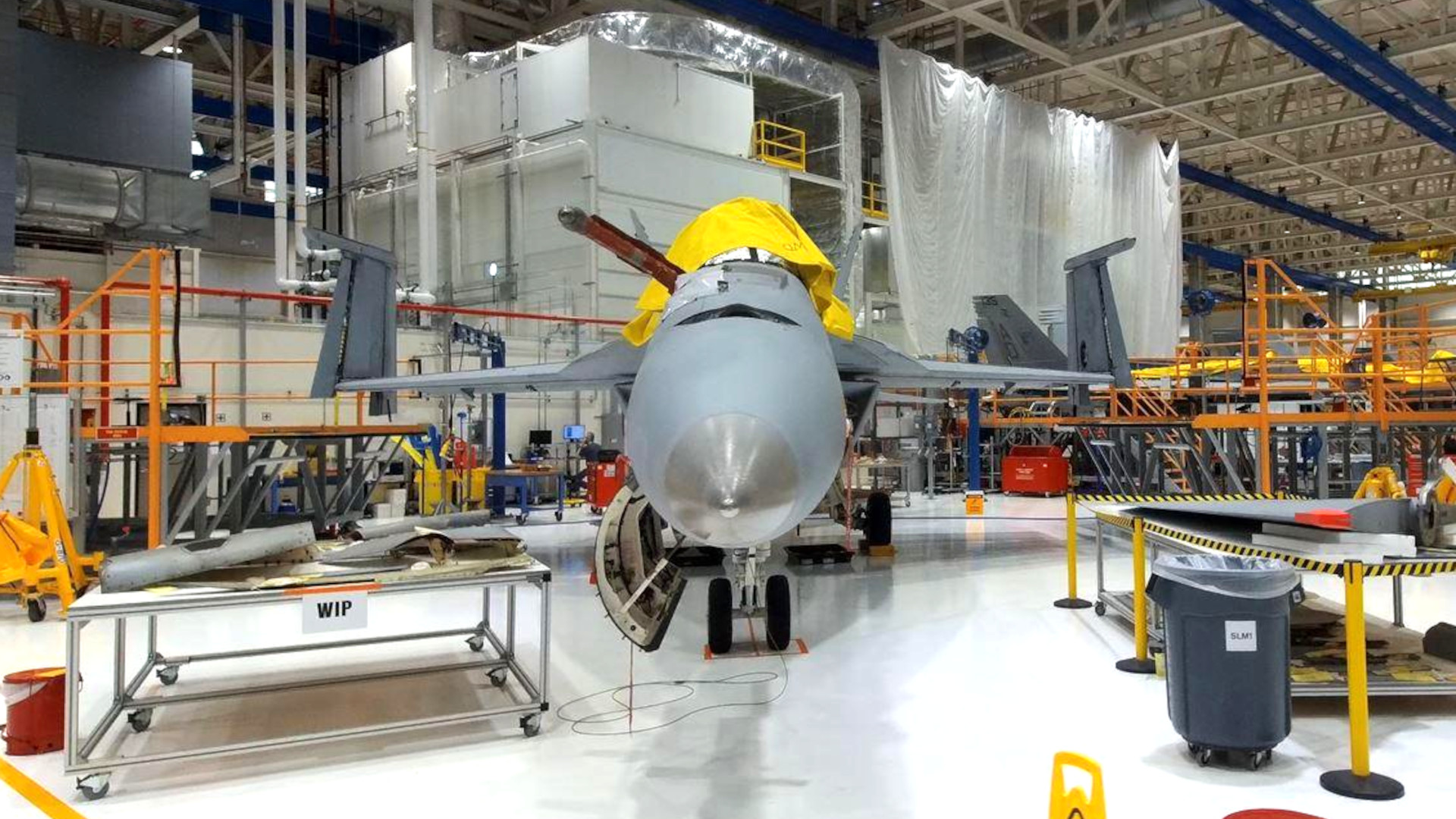 波音F / a - 18超级大黄蜂结束生产在两年内